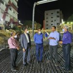 Aswan University President follows up the construction works in the new emergency and reception hospital